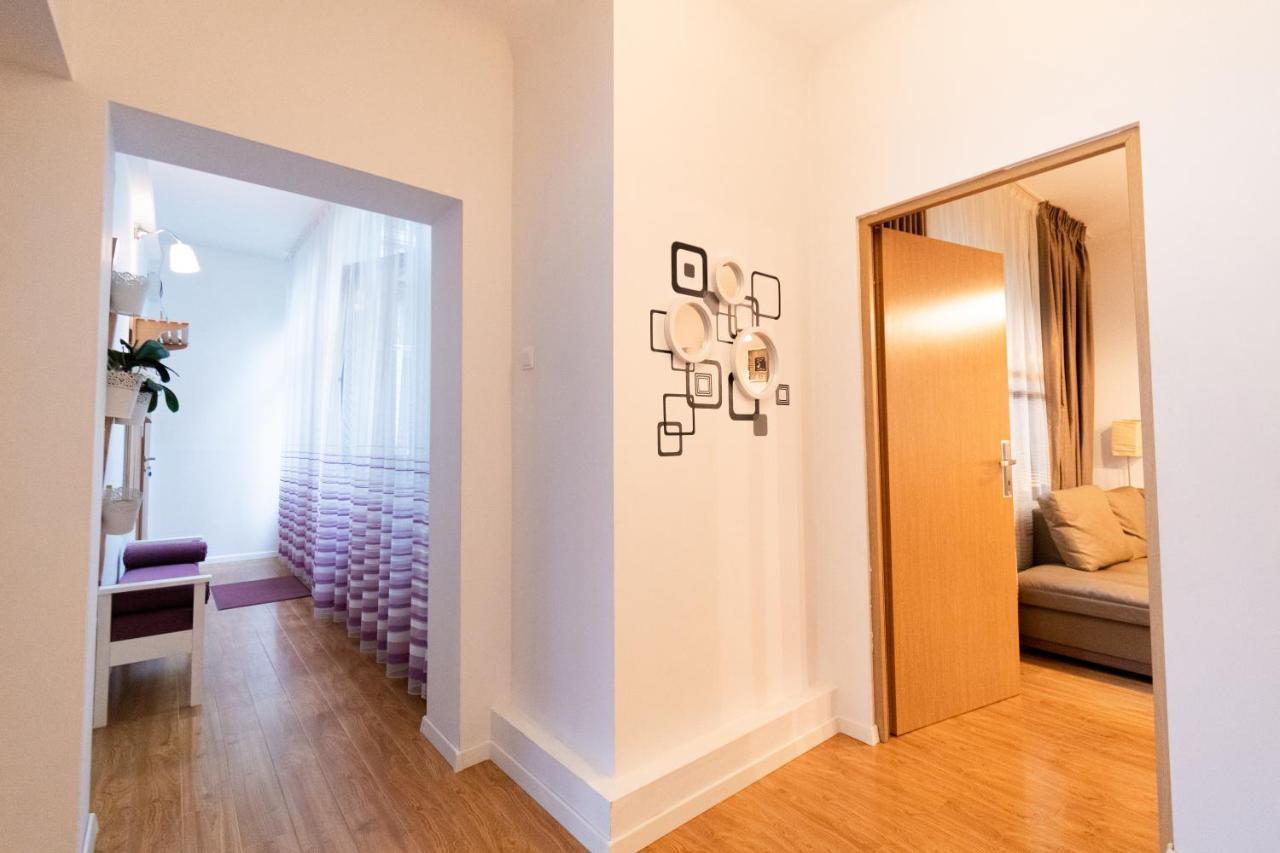 Ardor Apt - Bright And Secluded Apartment In The Heart Of Old Town Brașov Exterior foto