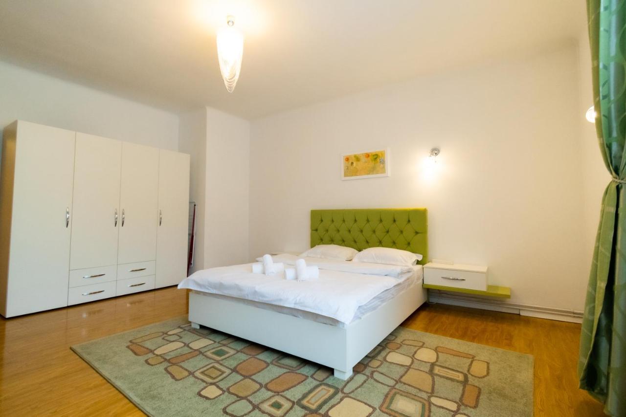 Ardor Apt - Bright And Secluded Apartment In The Heart Of Old Town Brașov Exterior foto