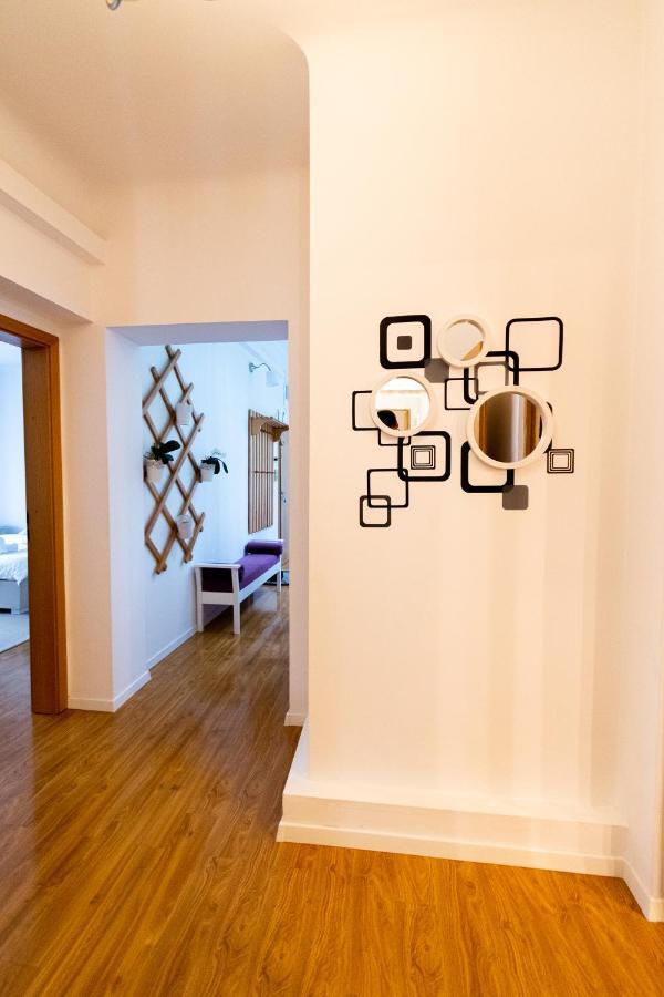 Ardor Apt - Bright And Secluded Apartment In The Heart Of Old Town Brașov Exterior foto